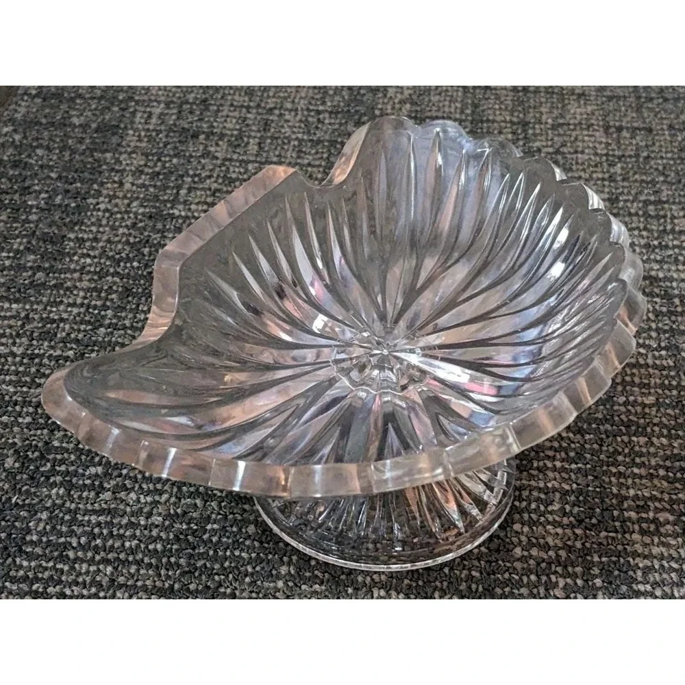Vintage Celebrity MCM Clear Acrylic Soap Dish Starburst Pattern USA